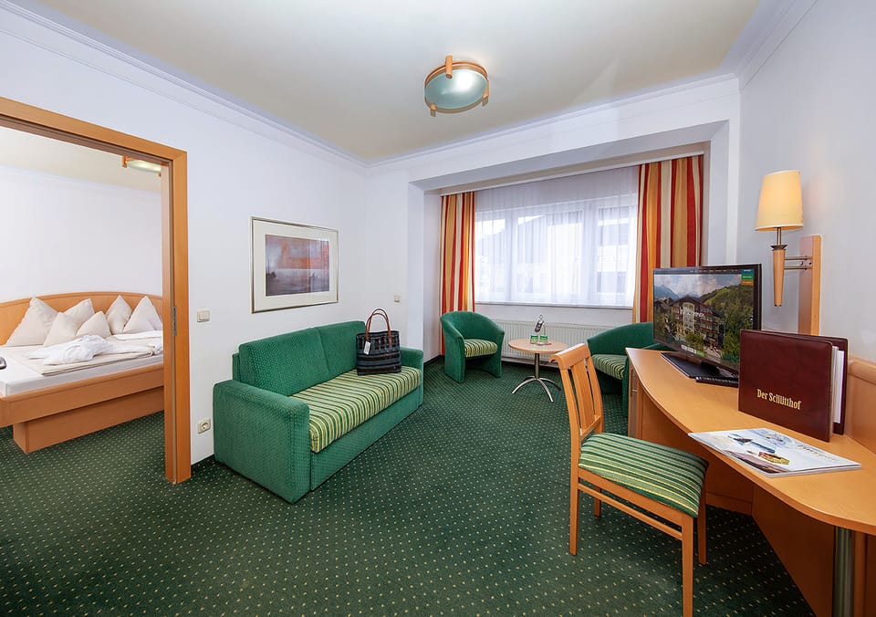 Junior Suite | In-room safe, free WiFi, bed sheets