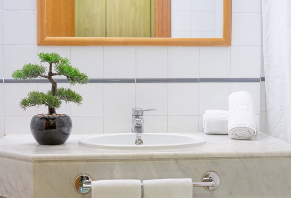 Free toiletries, hair dryer, bidet, towels