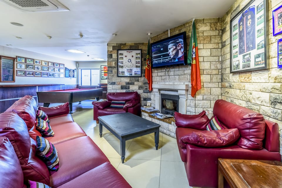 Sports bar
