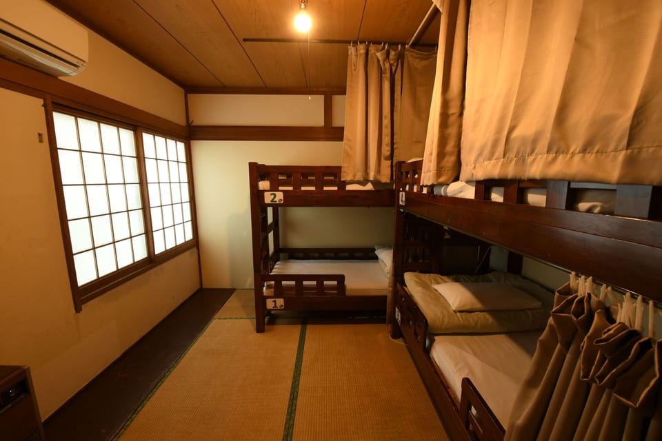 WiFi (free), bed sheets