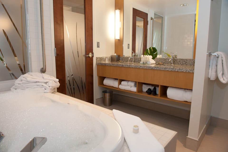 Signature Suite, 1 Bedroom, Jetted Tub | Premium bedding, down comforters, pillowtop beds, in-room safe