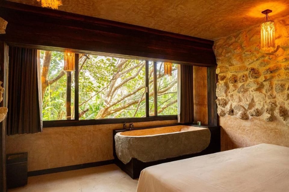 Jungle Private Room | Free WiFi, bed sheets