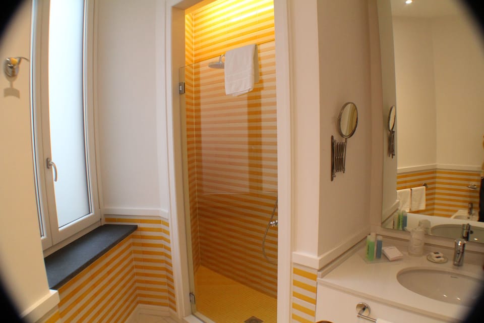Comfort Double Room | Bathroom | Rainfall showerhead, designer toiletries, hair dryer, bidet
