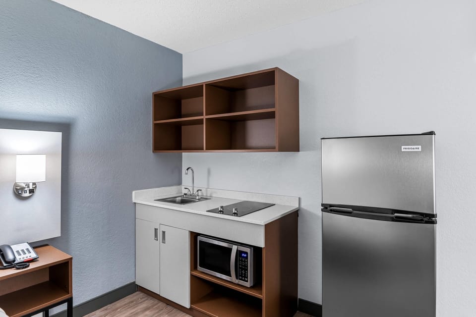 Room, 1 King Bed, Accessible, Non Smoking | Desk, laptop workspace, iron/ironing board, free WiFi