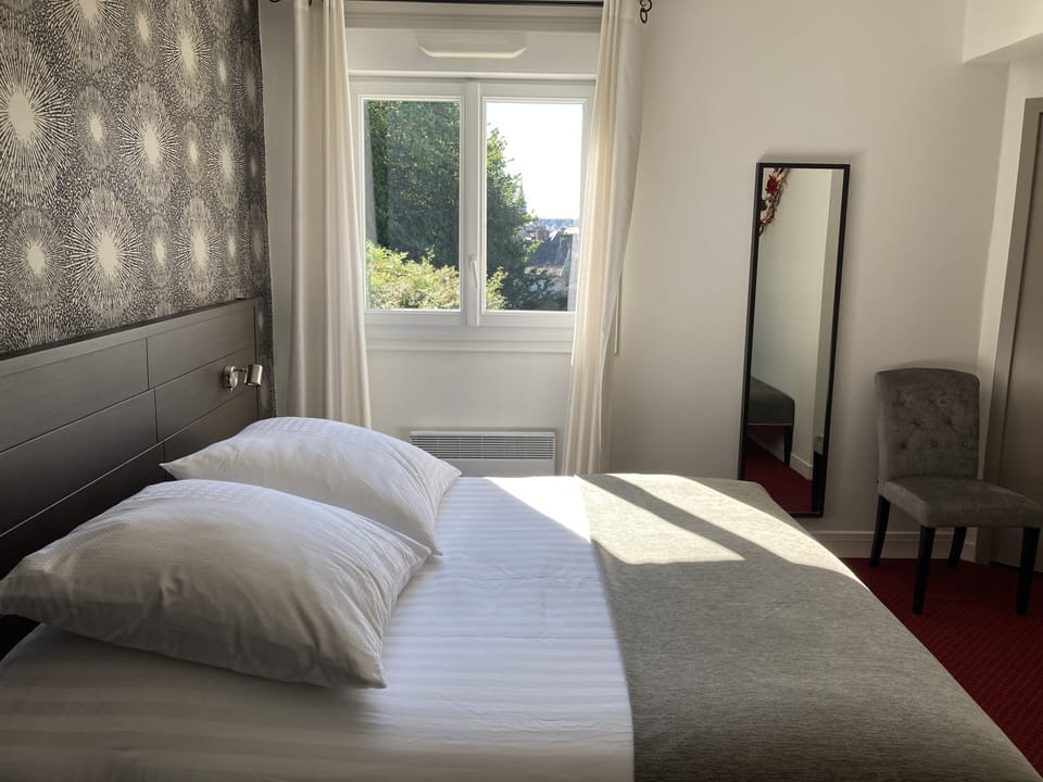 Superior Double Room | Desk, soundproofing, free WiFi, bed sheets