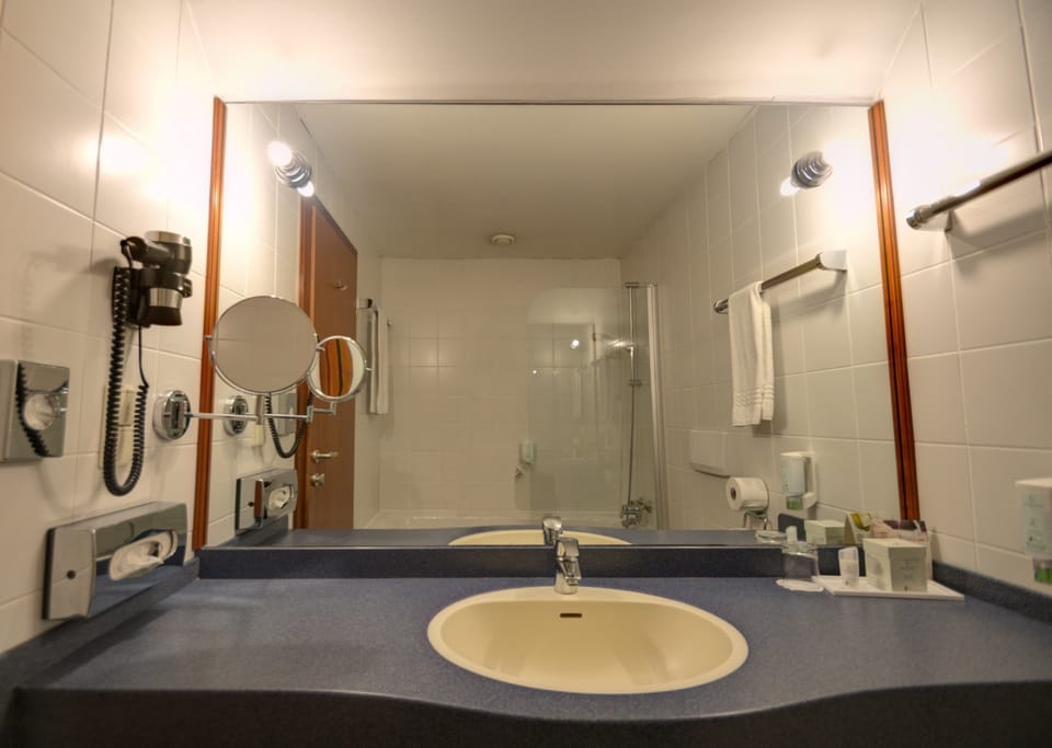 Free toiletries, hair dryer, towels