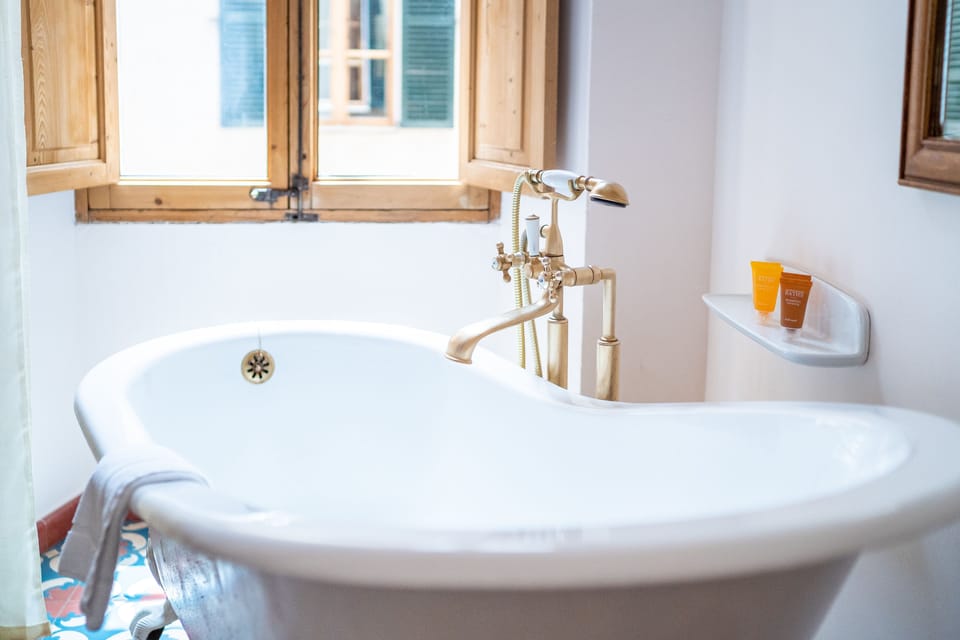 Standard Double Room | Premium bedding, minibar, in-room safe, laptop workspace