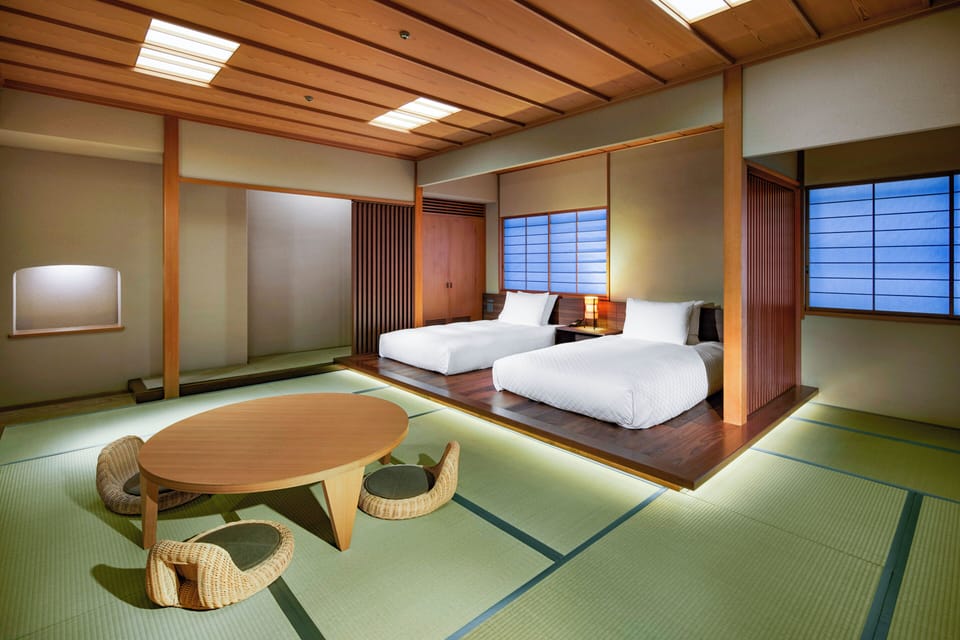 Main Building Japanese-Western Room - Non-Smoking | Minibar, in-room safe, desk, blackout drapes