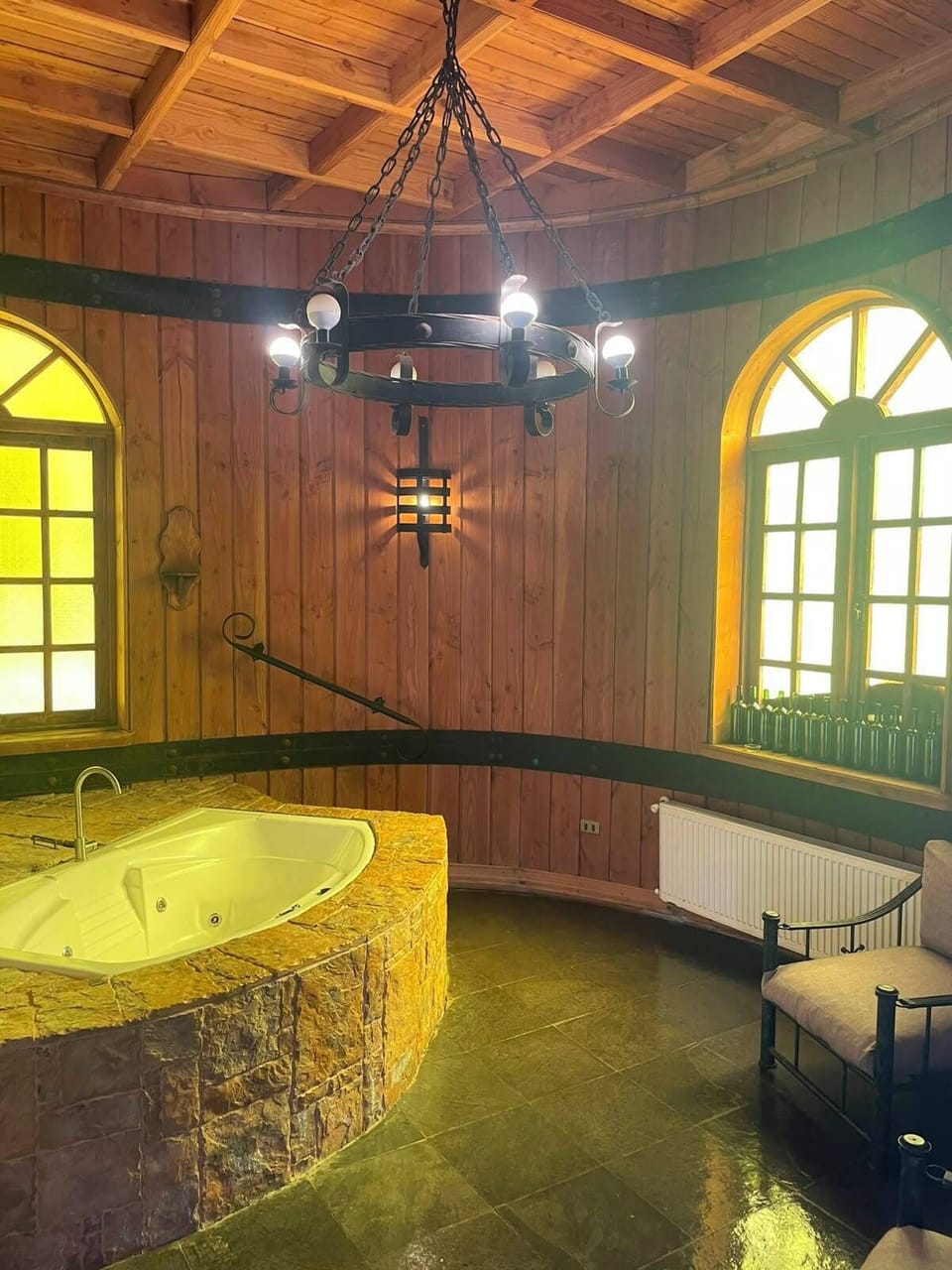 Couples treatment rooms, body treatments, hydrotherapy, aromatherapy