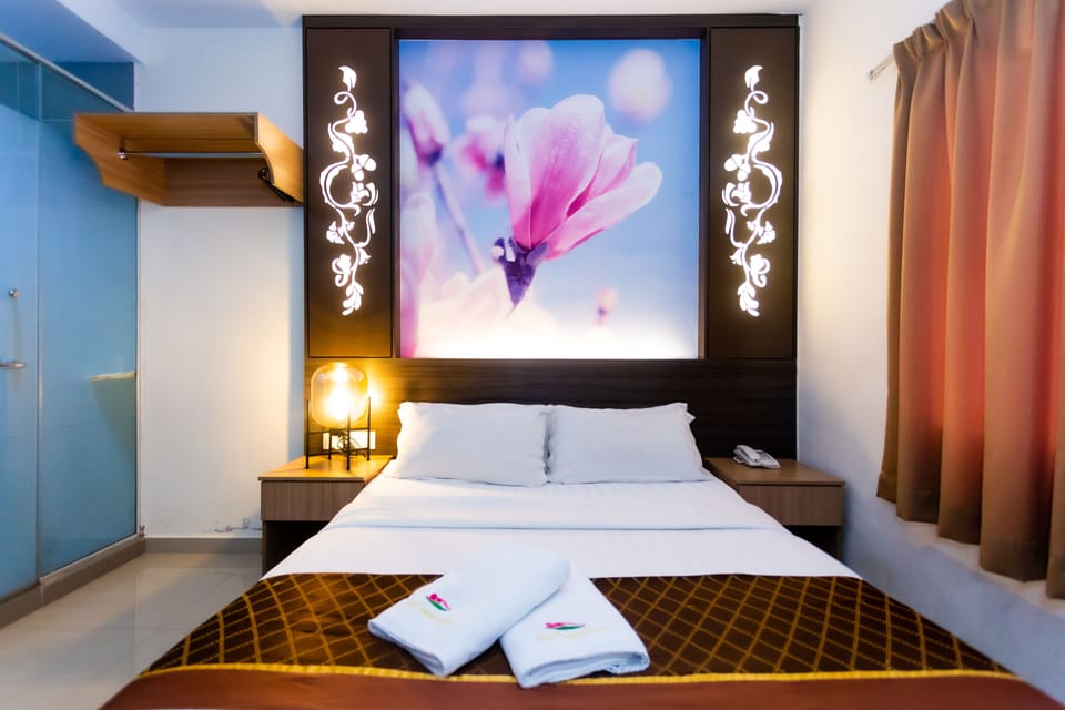 Standard Room | Premium bedding, desk, blackout drapes, iron/ironing board (on request)