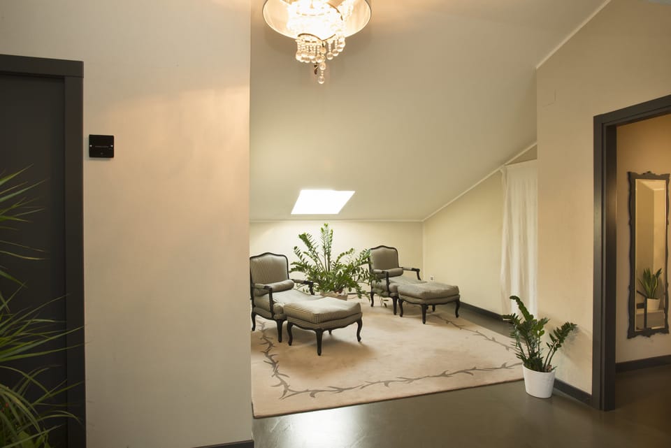 Down comforters, minibar, in-room safe, desk