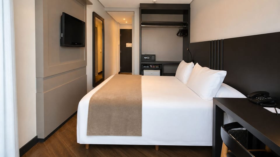 Superior Double Room, 1 Double Bed, Sea View | In-room safe, desk, laptop workspace, iron/ironing board (on request)