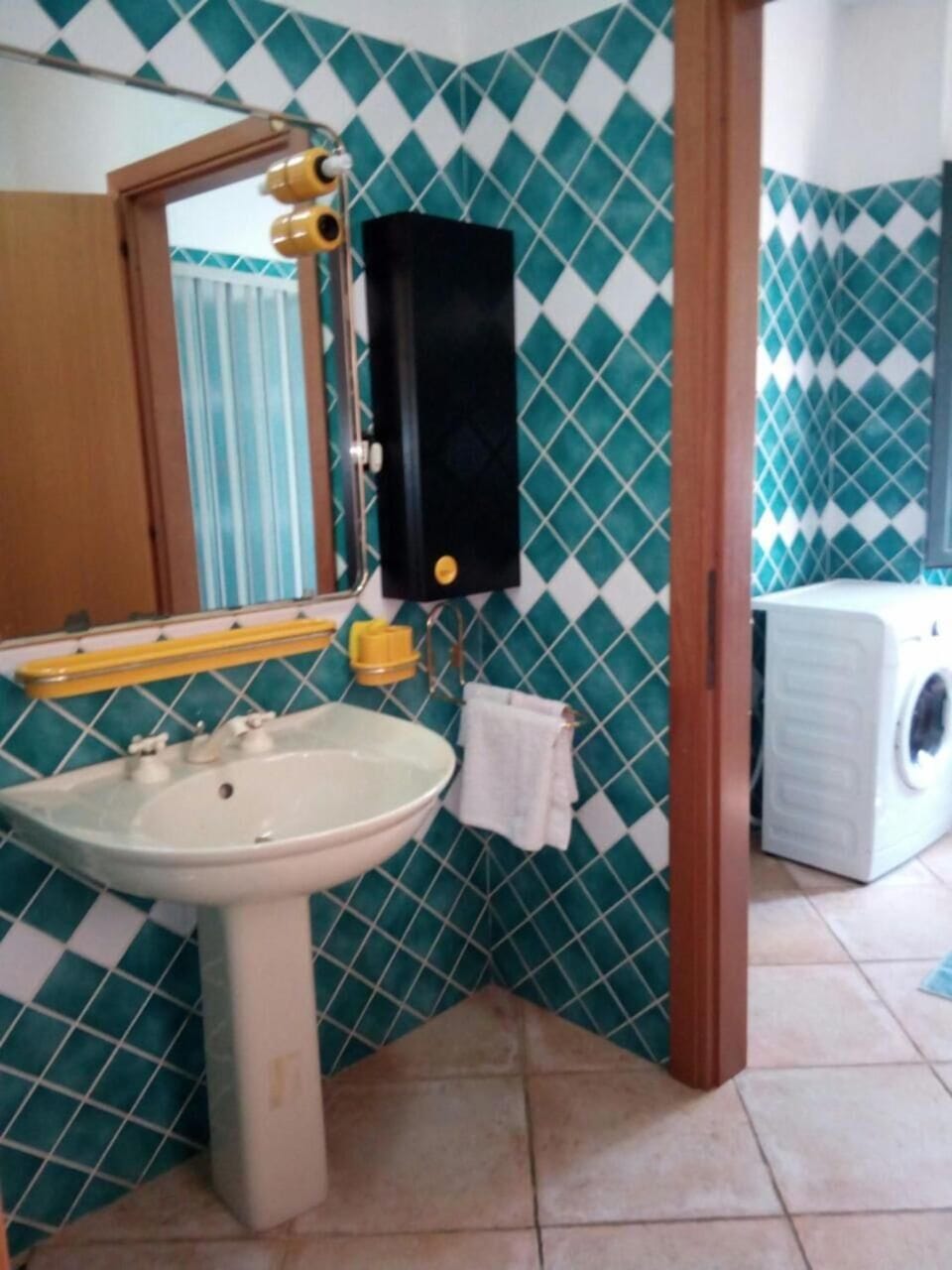 Shower, towels