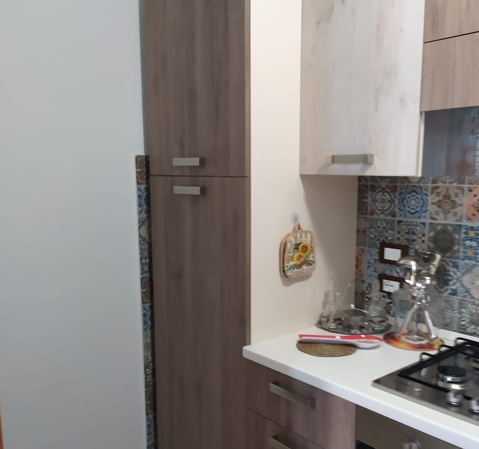 Minibar, free WiFi, bed sheets