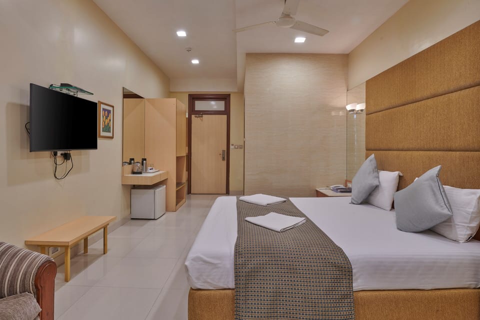 Deluxe Room | In-room safe, free WiFi, bed sheets