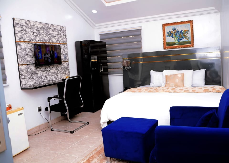 Deluxe Room | Desk, laptop workspace, free WiFi, bed sheets