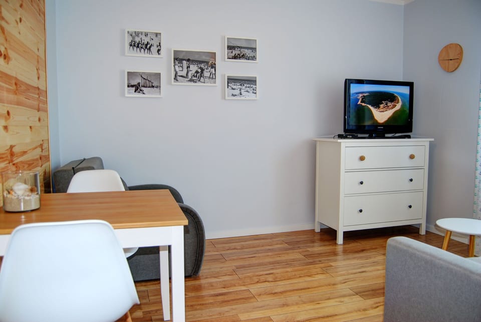 Apartment | 1 bedroom, iron/ironing board, WiFi (free), bed sheets