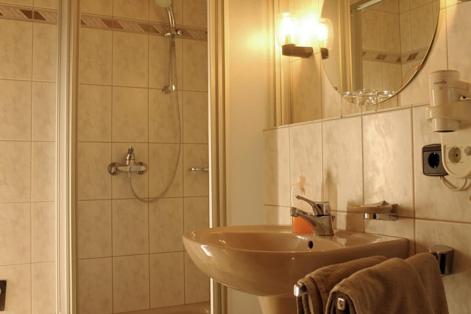 Towels, soap, shampoo, toilet paper