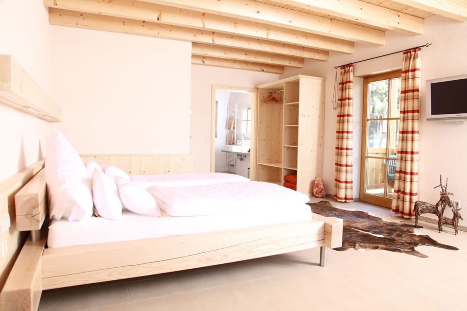 Double Room | Hypo-allergenic bedding, in-room safe, individually decorated