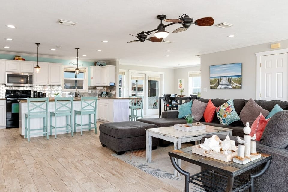 House, 3 Bedrooms | Living area | Smart TV, streaming services