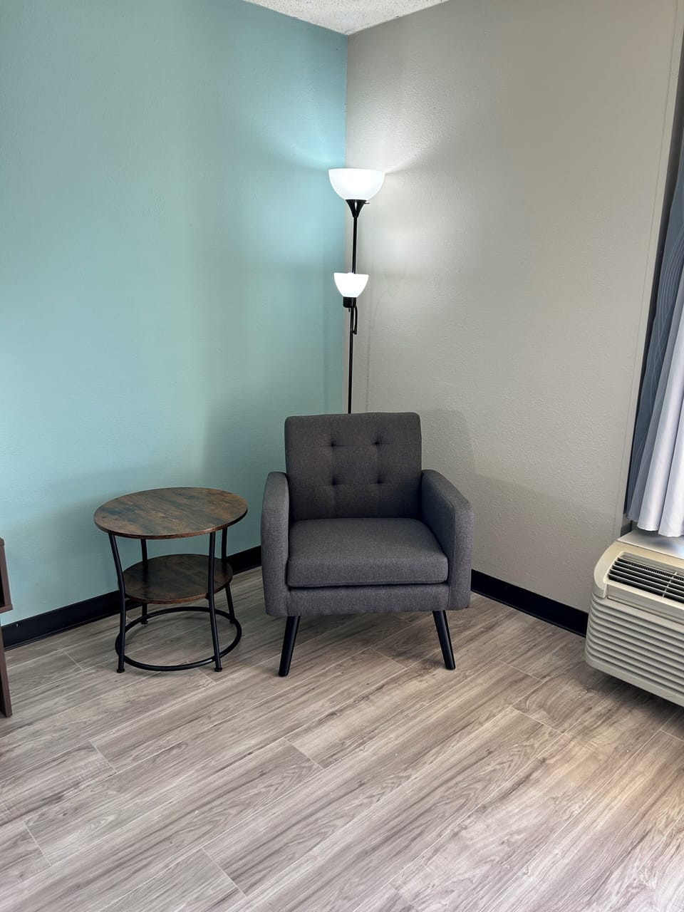 Queen bed non smoking mobility access tub w grab bars | Living area | 50-inch TV with cable channels