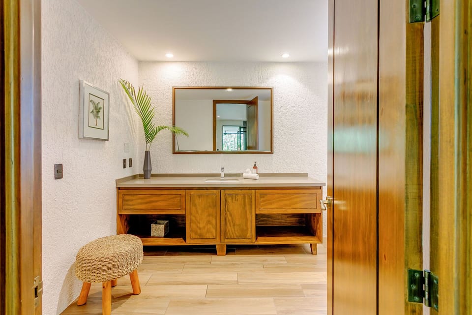 Luxury Apartment, 3 Bedrooms, Private Pool | Bathroom