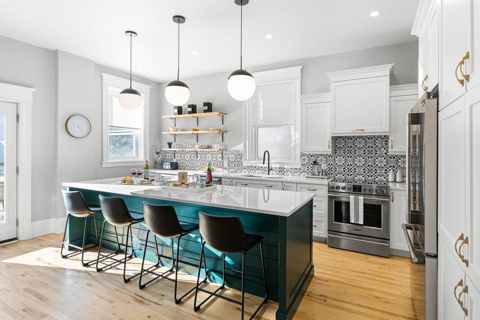 Luxury House | Private kitchen | Fridge, microwave, stovetop, dishwasher