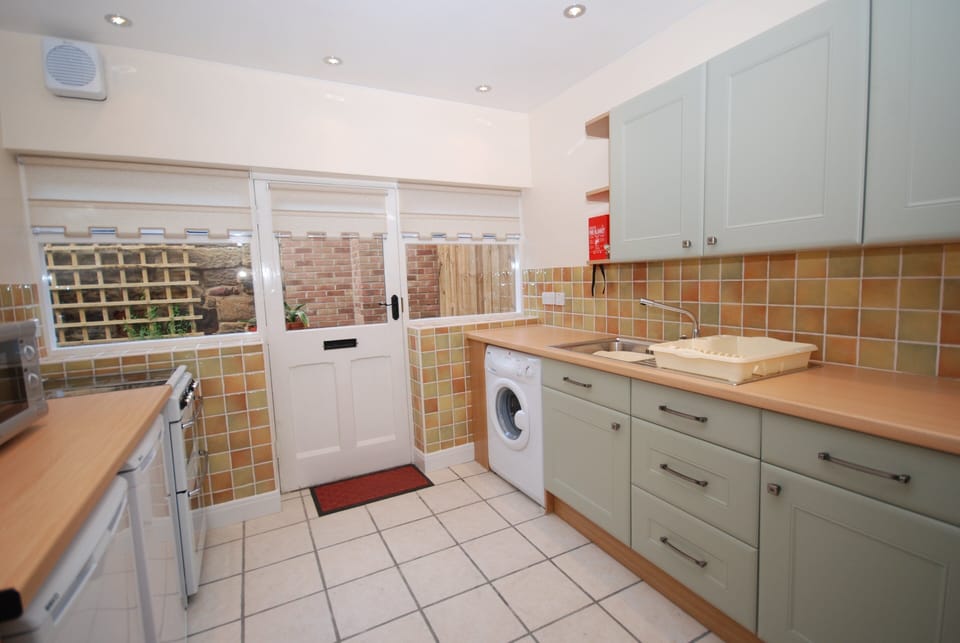 Superior Cottage, Ensuite | Restaurant
