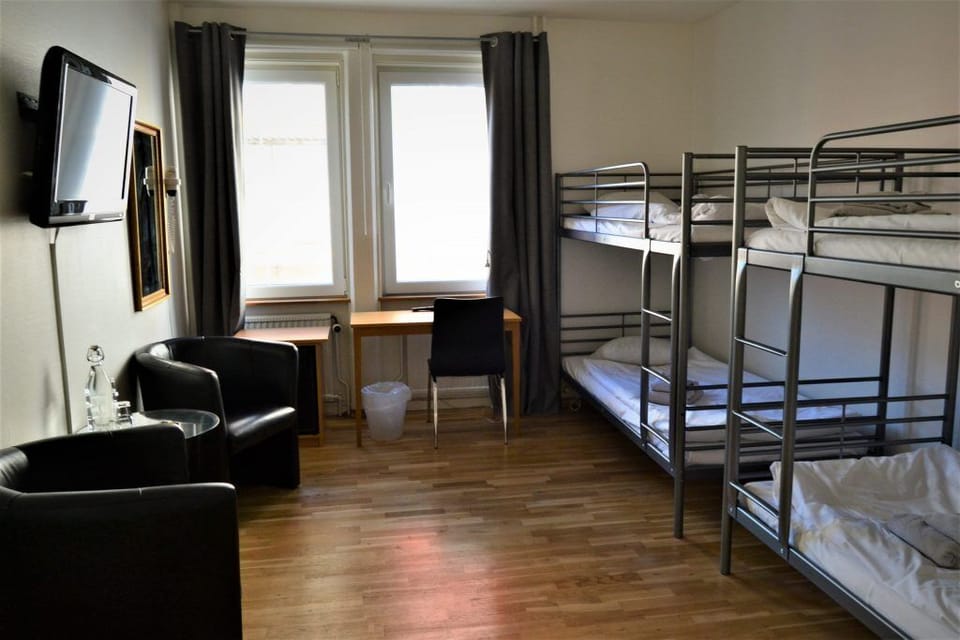 Basic Room | Soundproofing, bed sheets