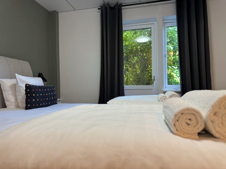 Double Room | Soundproofing, bed sheets