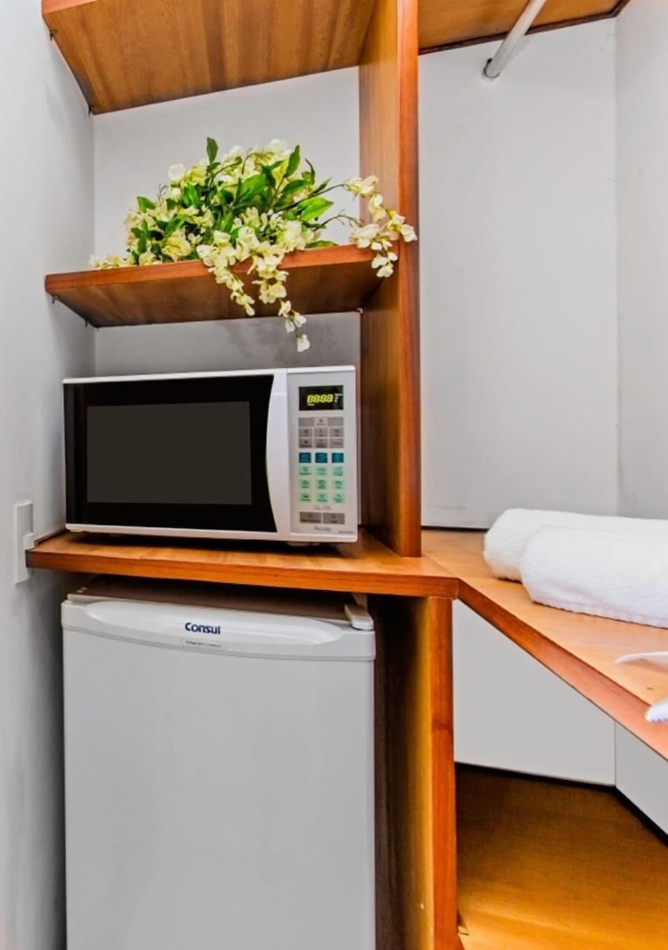 Deluxe Suite | Mini-refrigerator