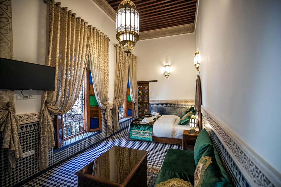 Superior Double Room (Al-Ani) | Desk, blackout drapes, soundproofing, iron/ironing board (on request)