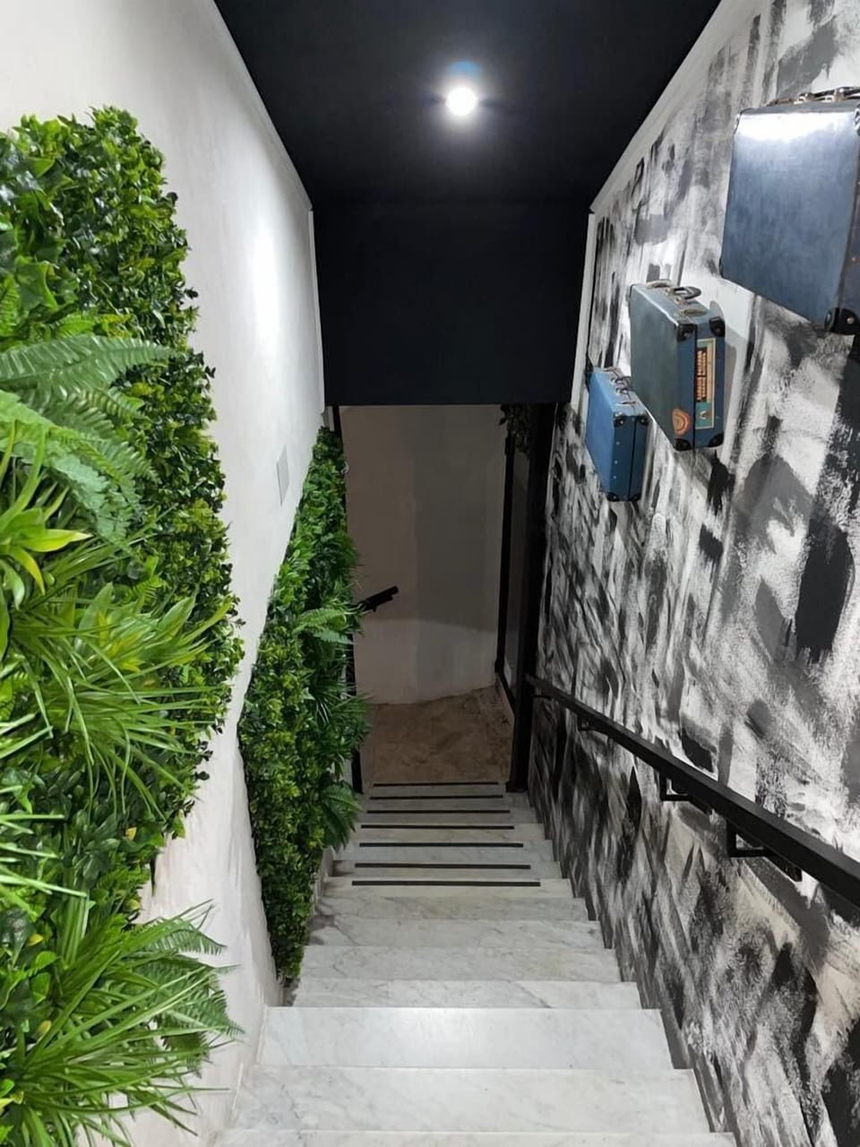 Handrails in stairways