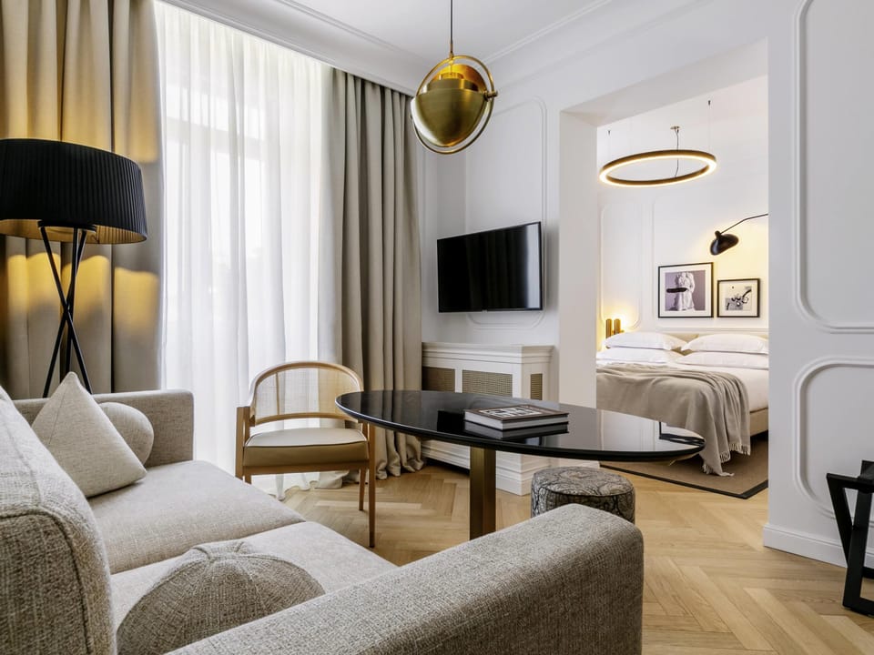 Junior Suite, 1 Double Bed | Egyptian cotton sheets, premium bedding, down comforters, pillowtop beds