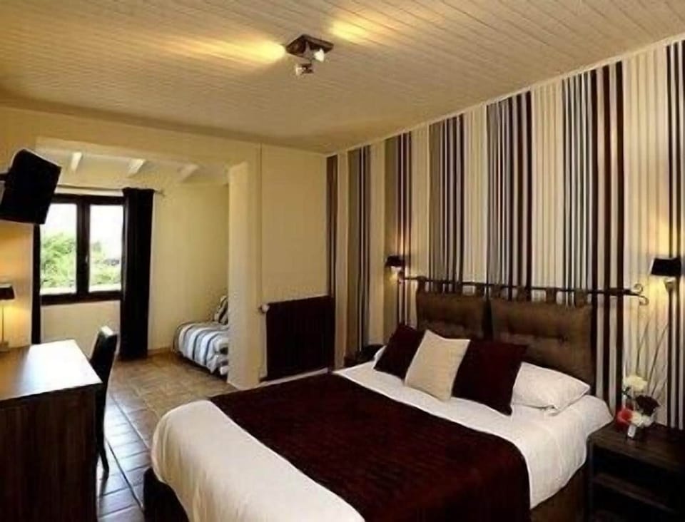 Standard Room | Desk, soundproofing, free cribs/infant beds, free WiFi