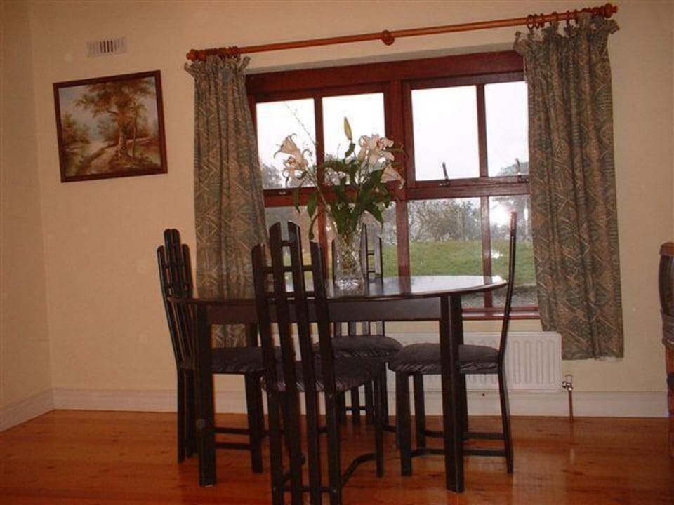 Lovely Sea View Apartment in Rineen - 4 Guests House in County Cork