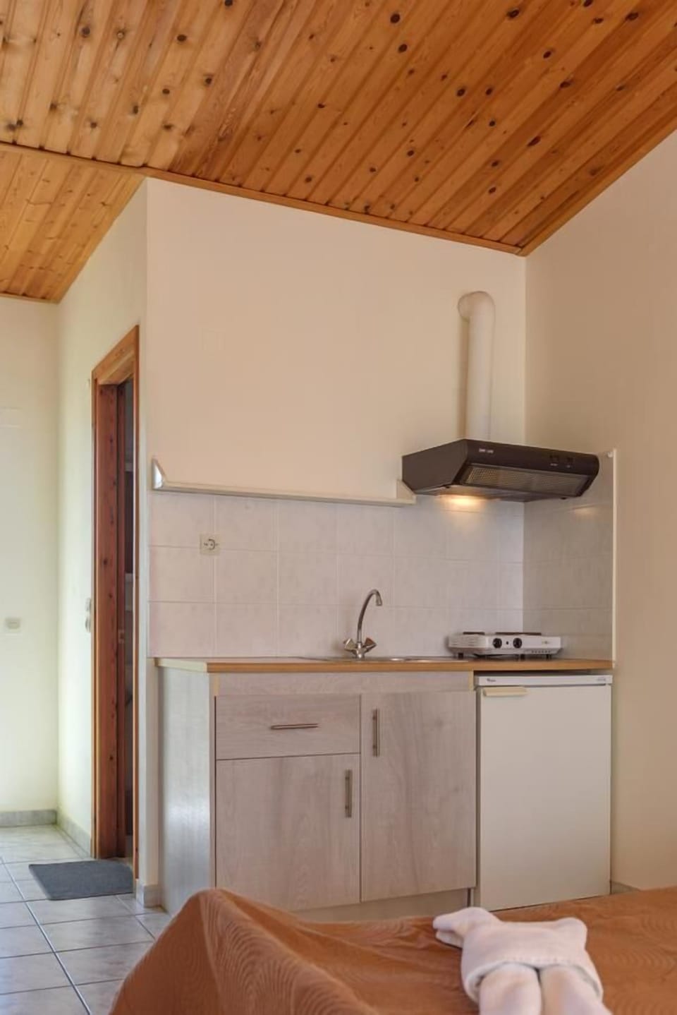 Double Room, Balcony, Sea View | Private kitchenette | Fridge, stovetop, coffee/tea maker, electric kettle