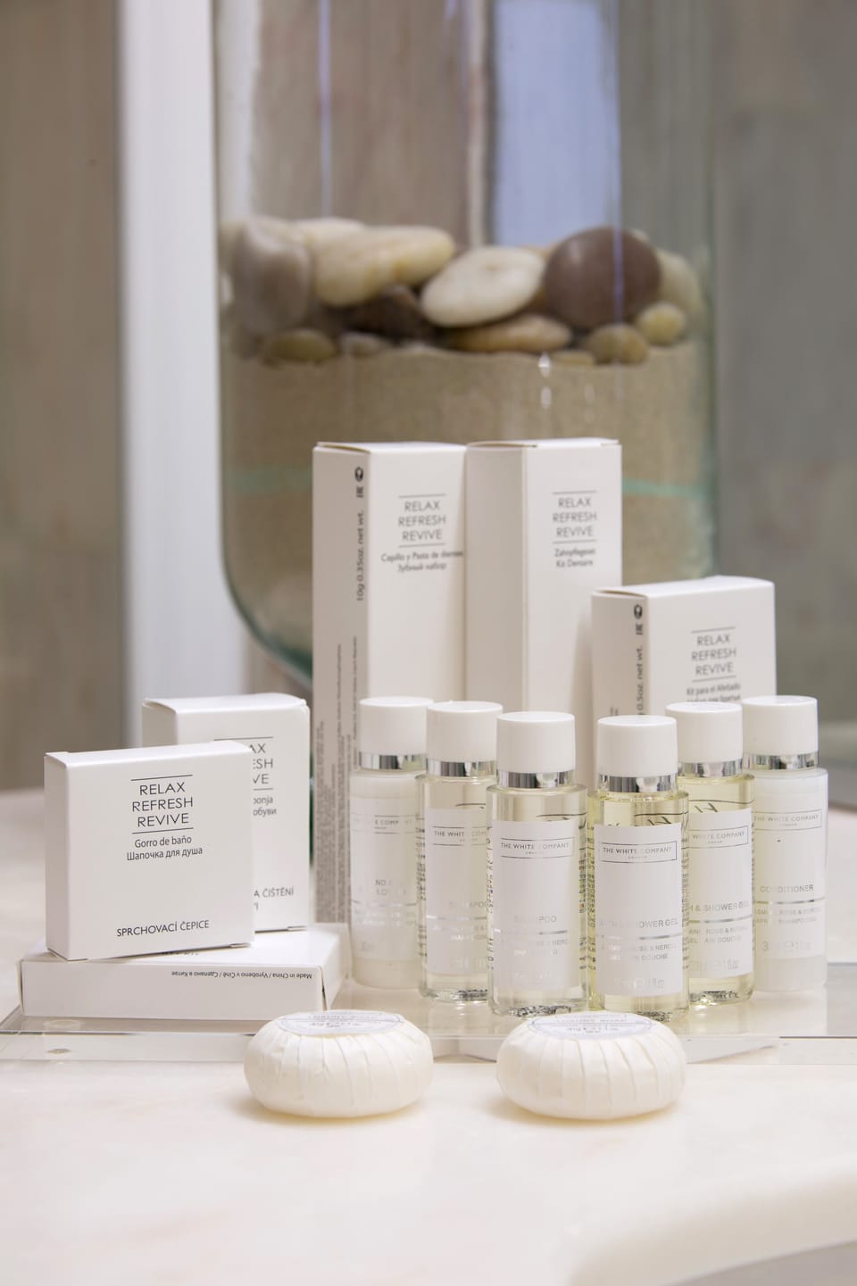 Apartment (Suite) | Bathroom | Combined shower/tub, deep soaking tub, hair dryer, towels