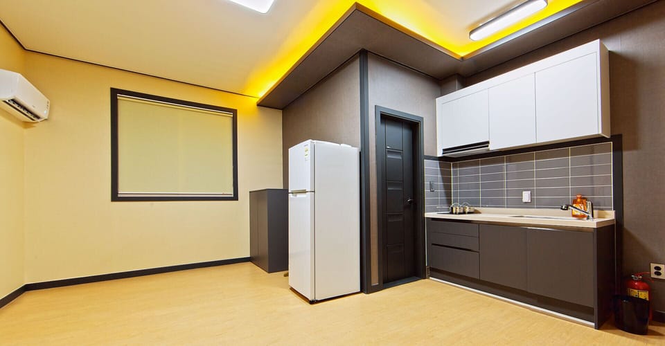 Duplex | Living area | Flat-screen TV