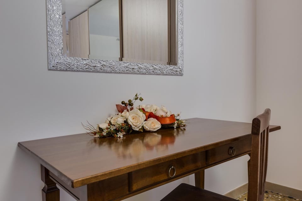 Apartment, 3 Bedrooms | Room amenity