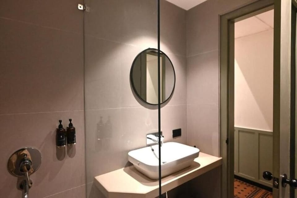 Pool View | Bathroom | Shower, free toiletries, towels