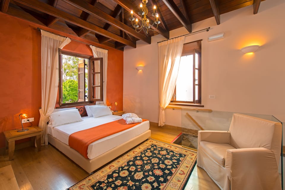 Exclusive Suite (Jasmin) | Frette Italian sheets, in-room safe, individually furnished, desk