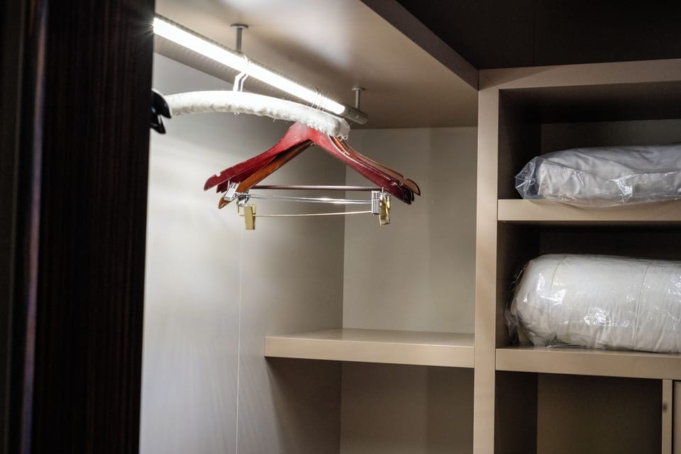 Junior Suite | Premium bedding, down comforters, minibar, in-room safe