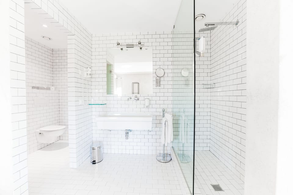 Rainfall showerhead, free toiletries, hair dryer, bidet