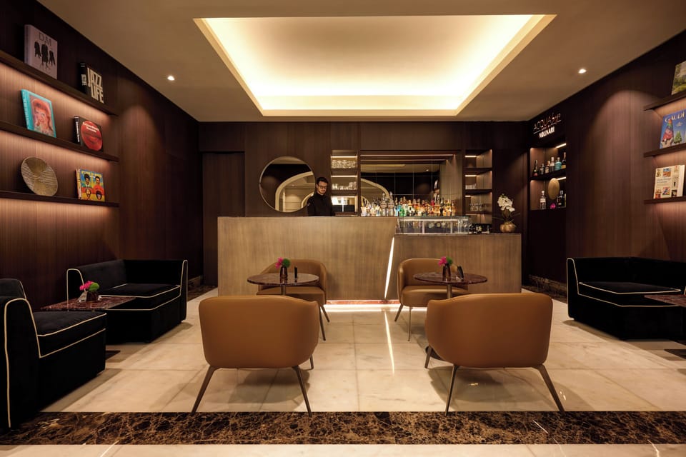Lobby lounge