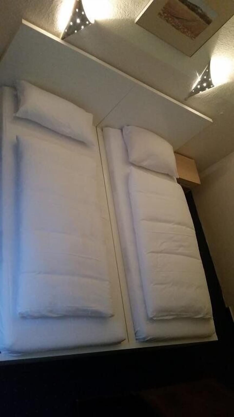 Minibar, desk, soundproofing, iron/ironing board