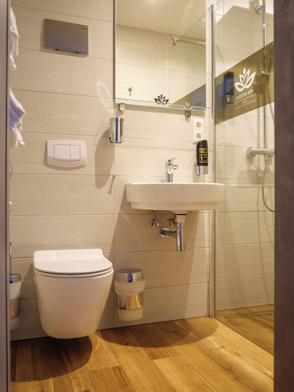 Deluxe Double Room | In-room safe, desk, blackout drapes, soundproofing