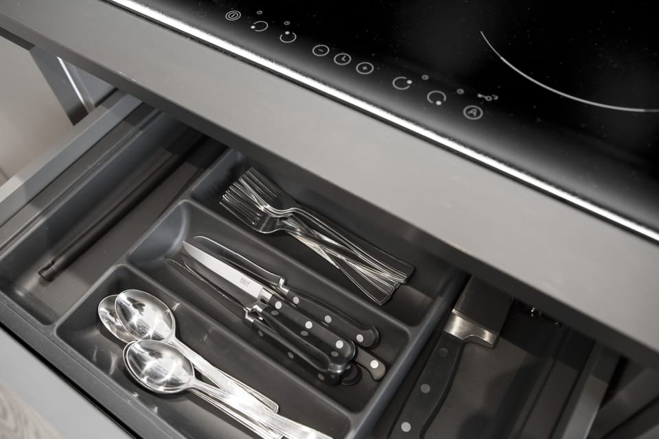 Comfort Studio | Private kitchenette | Coffee/tea maker, electric kettle