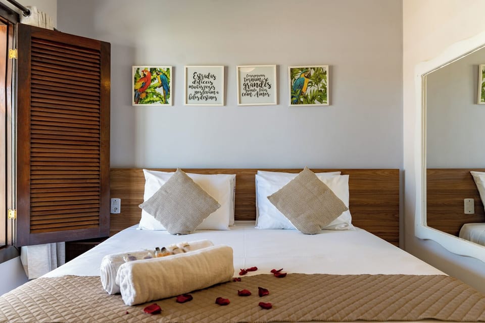 Minibar, free WiFi, bed sheets