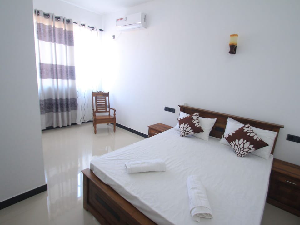 In-room safe, desk, laptop workspace, blackout drapes